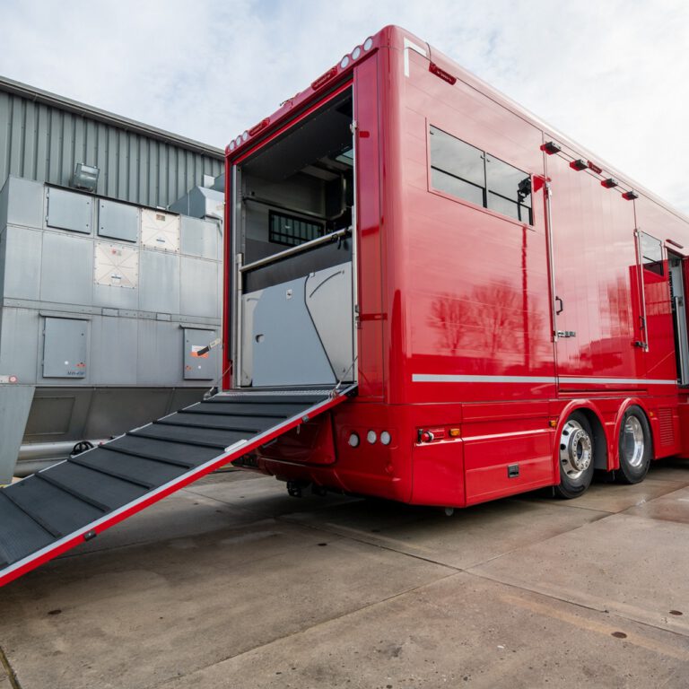 toilet en douche in carrosserie (4)